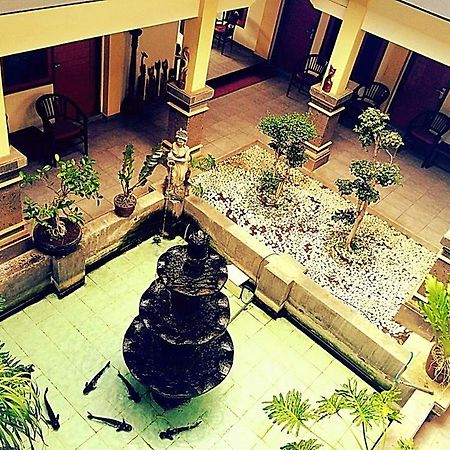 Hotel Sentral Булеленг Экстерьер фото