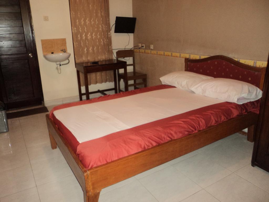 Hotel Sentral Булеленг Экстерьер фото