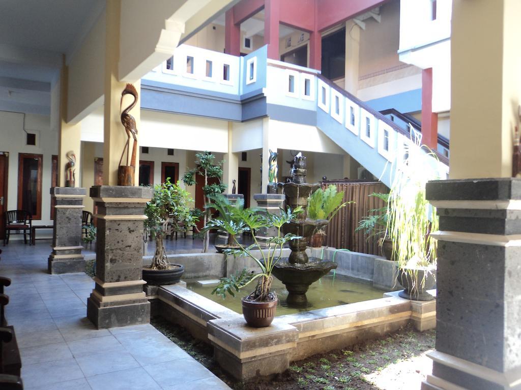 Hotel Sentral Булеленг Экстерьер фото
